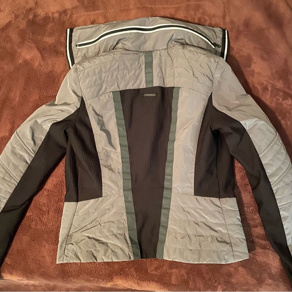 Blanc Noir brand women’s small athletic athleisure short jacket like new - Picture 10 of 13